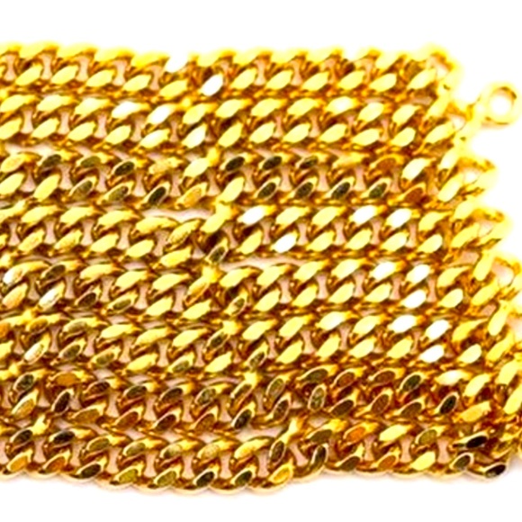 Authentic Chanel Chain Layer Necklace in Gold - Picture 5 of 9